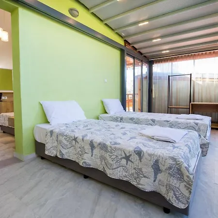 Üdülőközpont Marti 3*